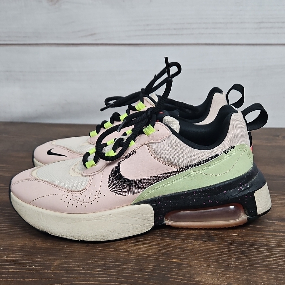 Nike Women's Air Max Verona 'Guava Ice' Shoes 2020 - Size 8